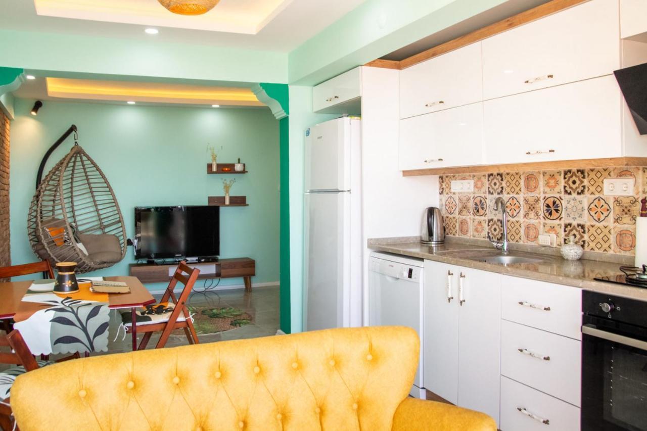Flat With Great View And Central Location In Konak Izmir Eksteriør billede