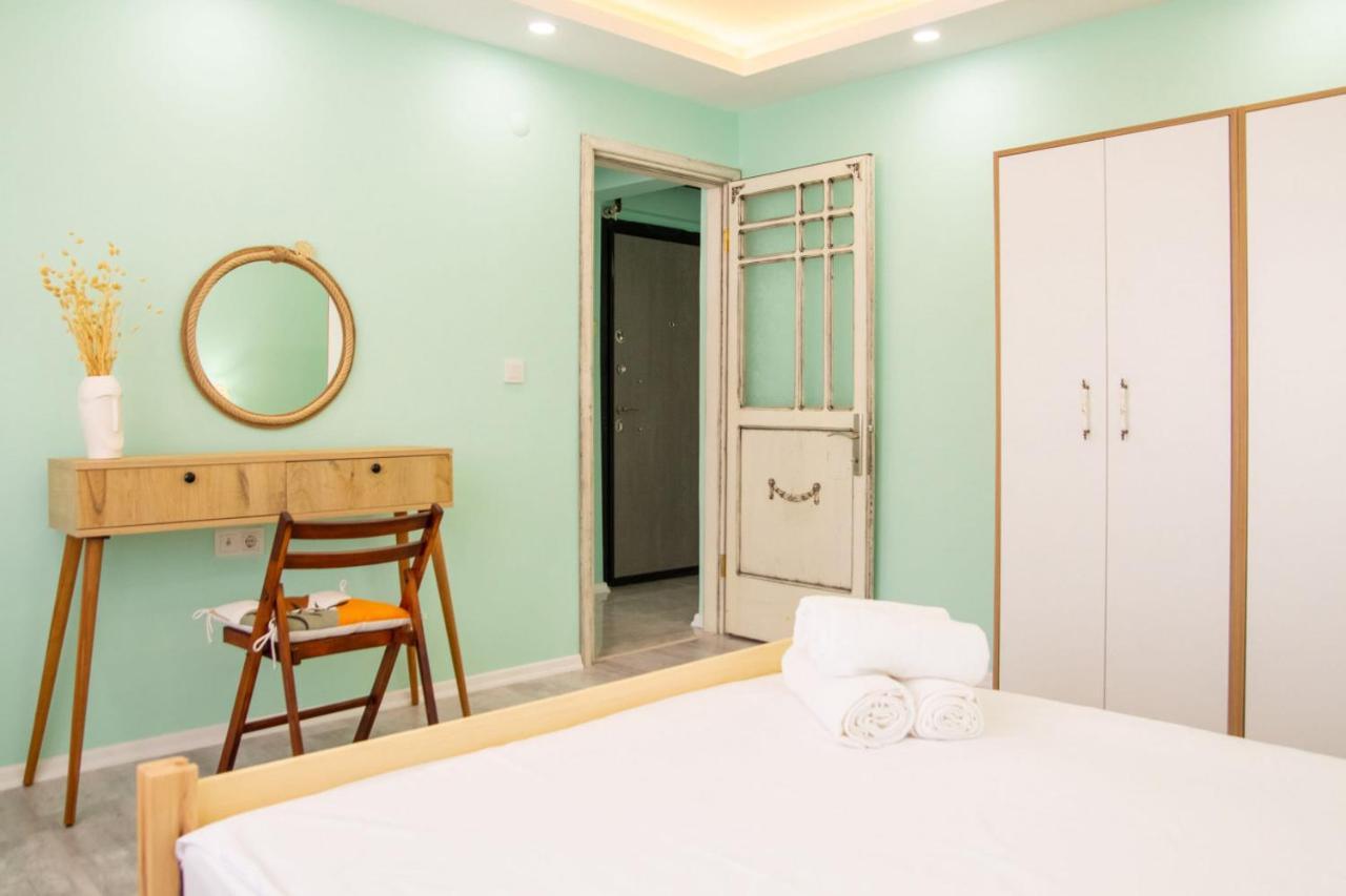 Flat With Great View And Central Location In Konak Izmir Eksteriør billede
